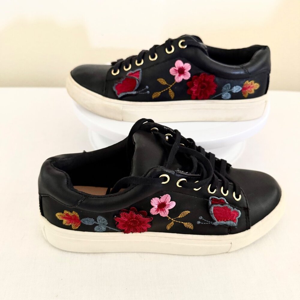 Nanette Lepore Wildflower Black Sneakers Size 6M Embroidered Floral Butterfly